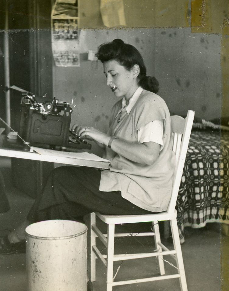 mom-typing-August-1947001.jpg